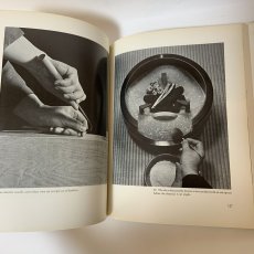 画像10: The TEA CEREMONY Sen'o Tanaka 茶の心 田中仙翁 1977年 昭和52年 講談社インターナショナル 茶道 茶道具 茶の湯 日本文化 英語  (10)