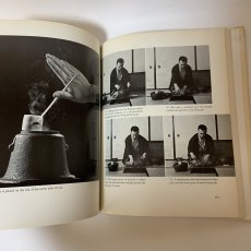 画像11: The TEA CEREMONY Sen'o Tanaka 茶の心 田中仙翁 1977年 昭和52年 講談社インターナショナル 茶道 茶道具 茶の湯 日本文化 英語  (11)